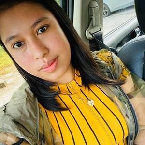 Meet your Posher, Damaris